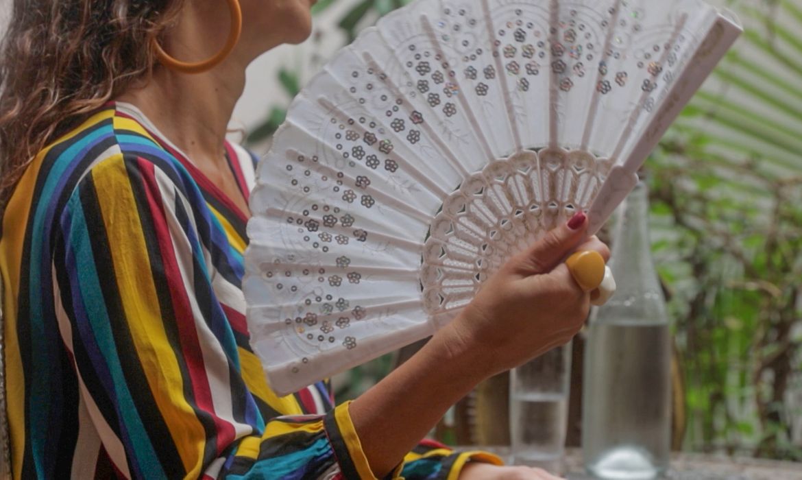 Estudo pede mais políticas públicas para reduzir efeitos da menopausa 