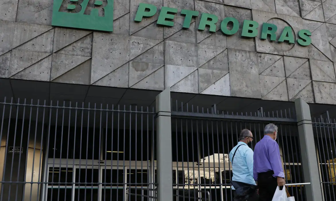 Petrobras registra lucro líquido de R$ 110,1 bilhões em 2025