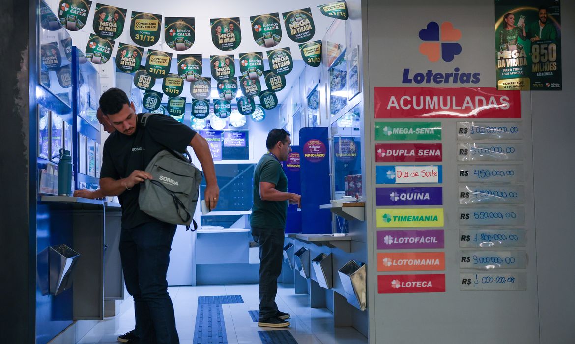 Mega-Sena acumula e prêmio principal vai para R$ 8 milhões