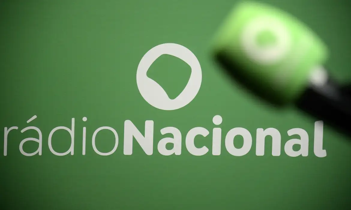 Rádio Nacional FM começa 2026 com recorde de audiência em Brasília