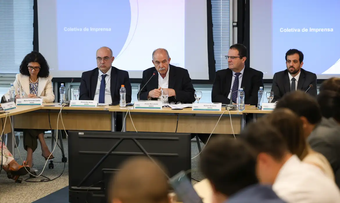 BNDES defende novo Plano Brasil Soberano para ajudar exportadoras